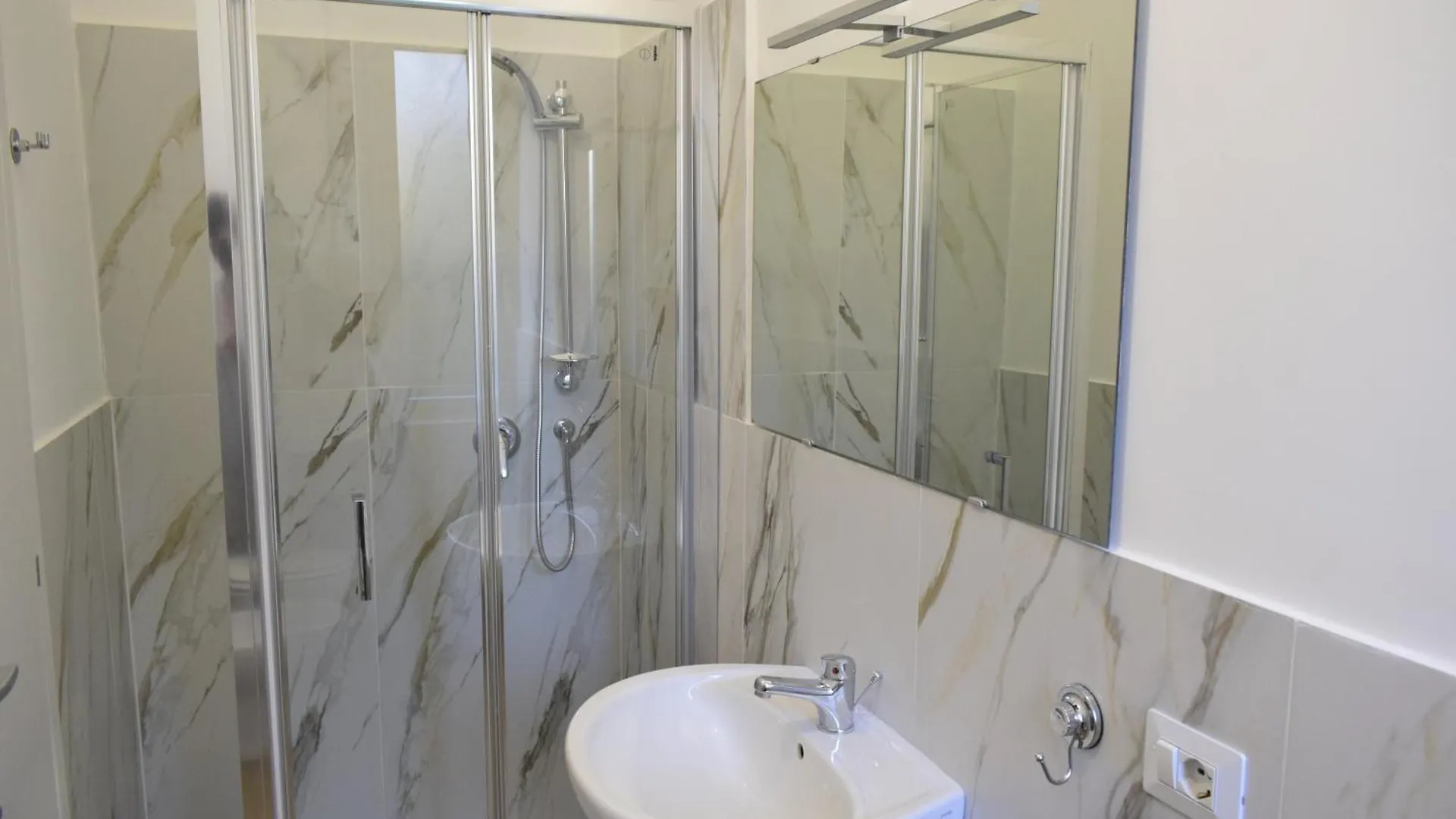 Residenza Cimone Hotel Rome